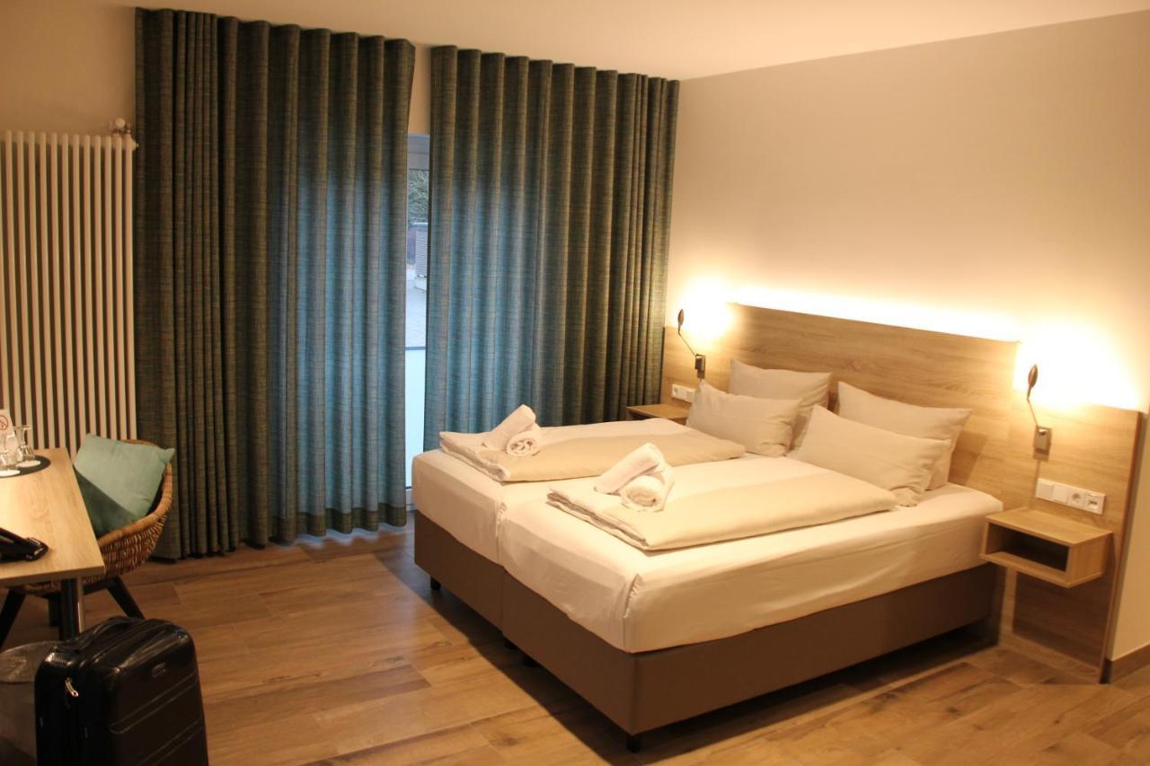 Hotel Weinhaus Moehle Bad Oeynhausen Exteriör bild