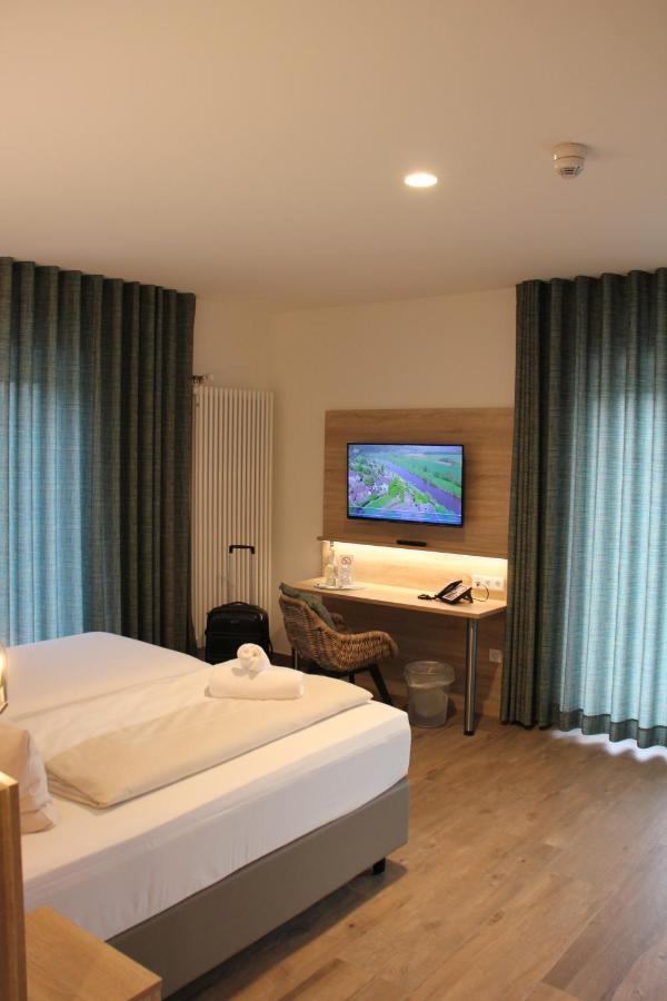 Hotel Weinhaus Moehle Bad Oeynhausen Exteriör bild